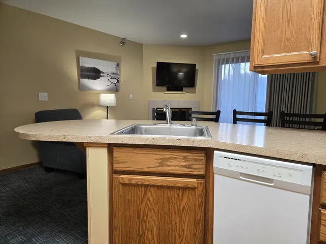 $189,500 | 111 Center Street, Unit 355, Lake Geneva, WI 53147