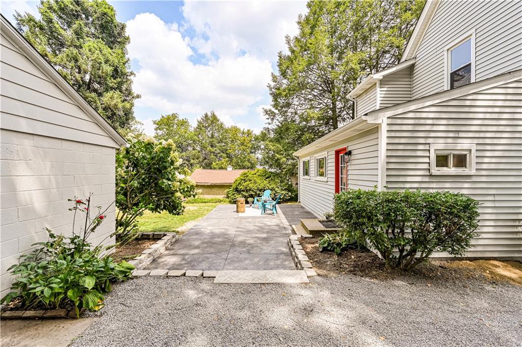 4179 Wallace Road Allison Park, PA 15101 - Photo 5 of 35 Gallery Image 5