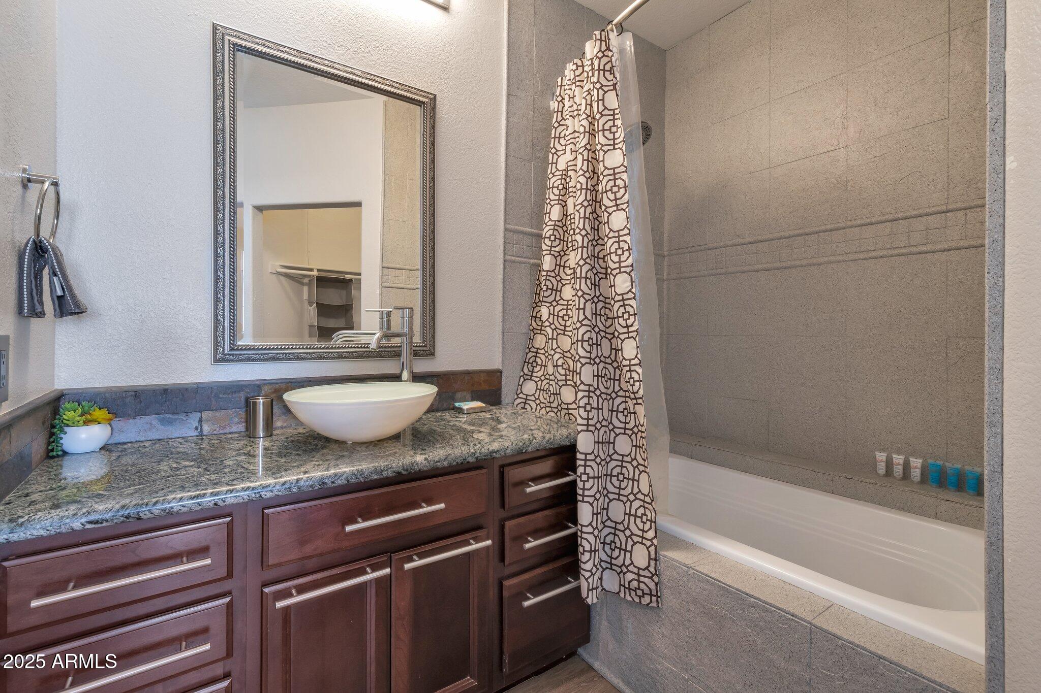 2992 North Miller Road, Unit A212 Scottsdale, AZ 85251 - Photo 14 of 29 A212, 2992 N MILLER RD, Scottsdale