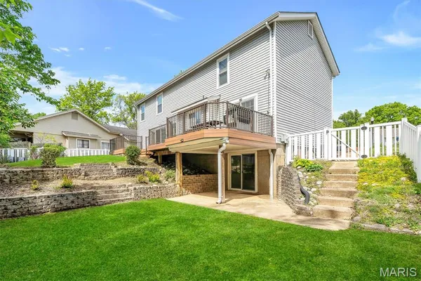 $419,900 | 1912 Springtree Drive, Maryland Heights, MO 63043