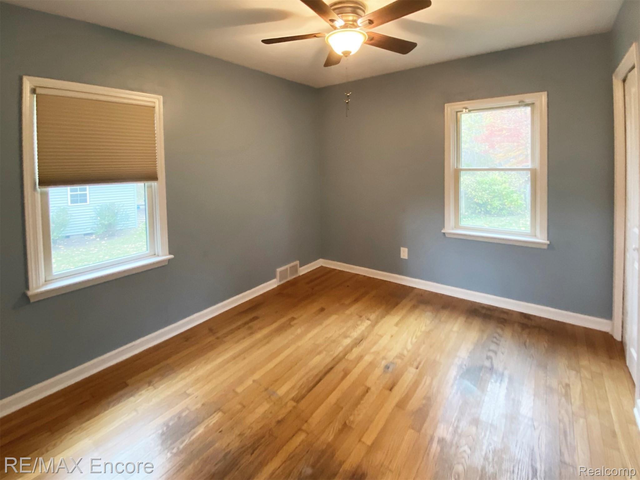 375 Coats Road Lake Orion, MI 48362 - Photo 14 of 22 Coats 1st floor bedrm.jpg
