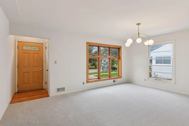 $399,900 | 1913 Morgan Avenue, St. Paul, MN 55116