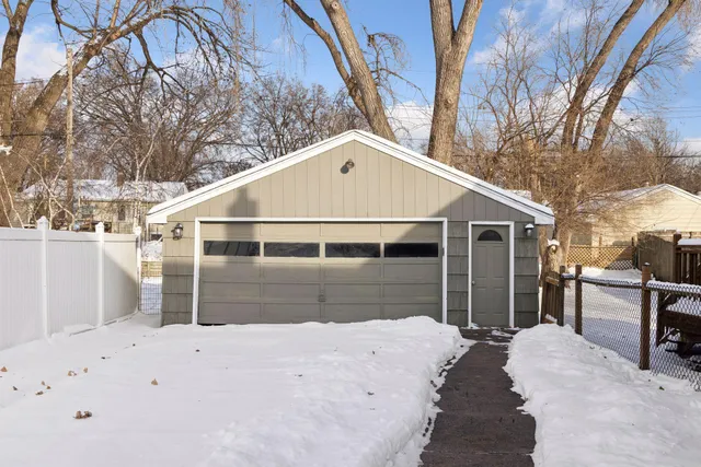 $399,900 | 1913 Morgan Avenue, St. Paul, MN 55116
