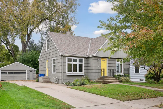 $399,900 | 1913 Morgan Avenue, St. Paul, MN 55116
