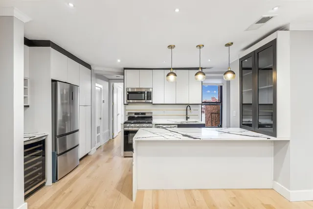 $3,100 | 116 Booraem Avenue, Unit 3, Jersey City, NJ 07307