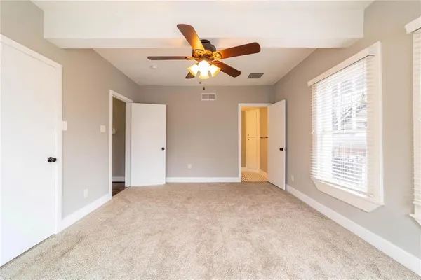 $1,950 | 2226 West Rosedale Street South, Unit 100, Fort Worth, TX 76110