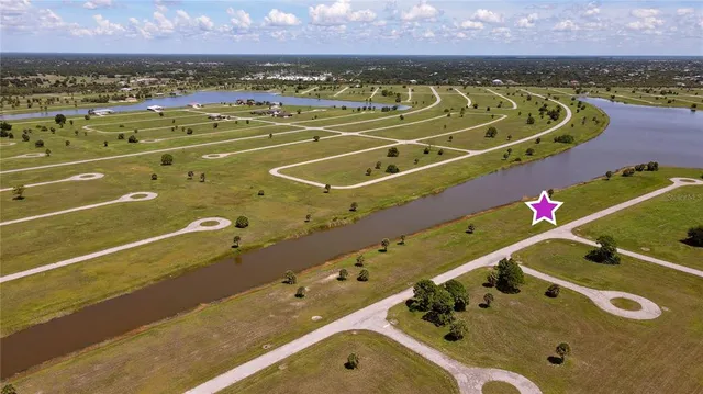 a view of a tennis court