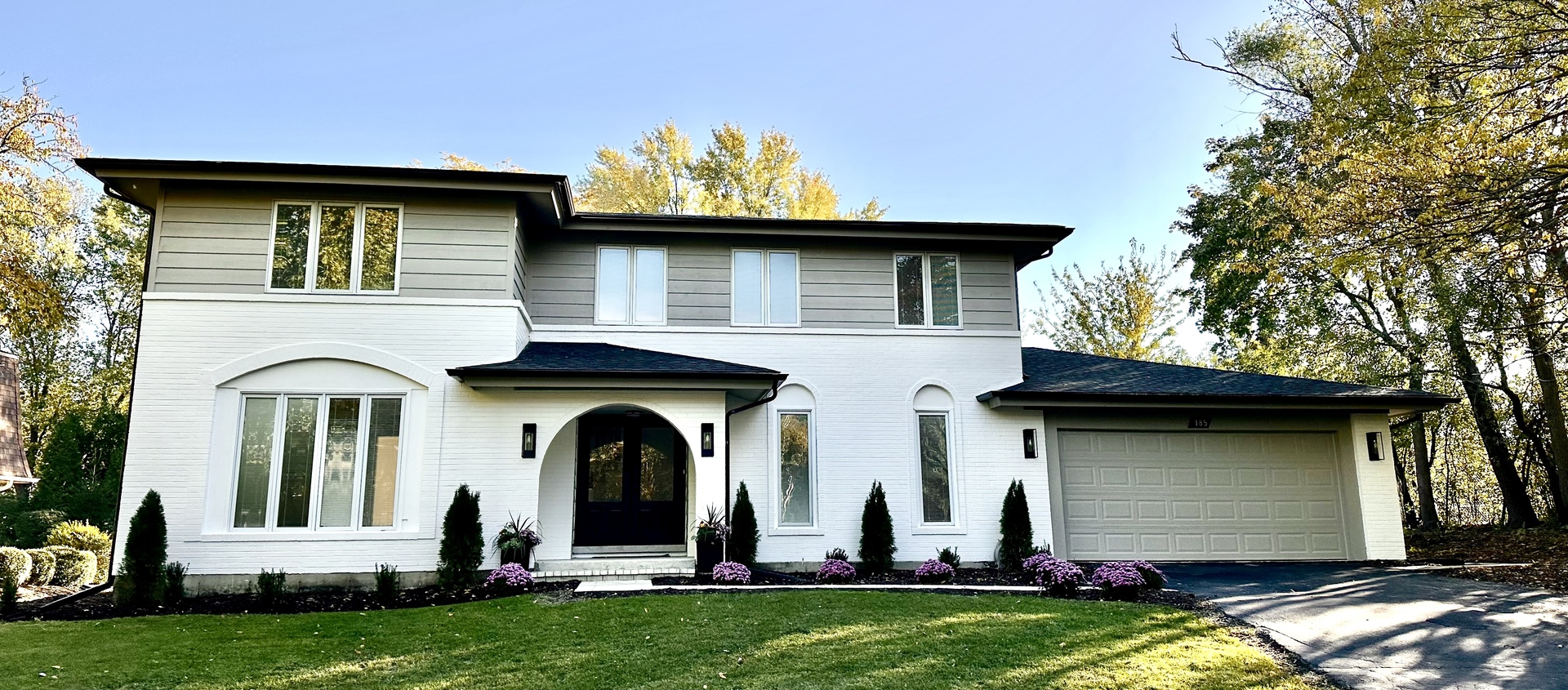 185 Cold Spring Road Barrington, IL 60010 - Photo 28 of 40 a front view of a house with garden