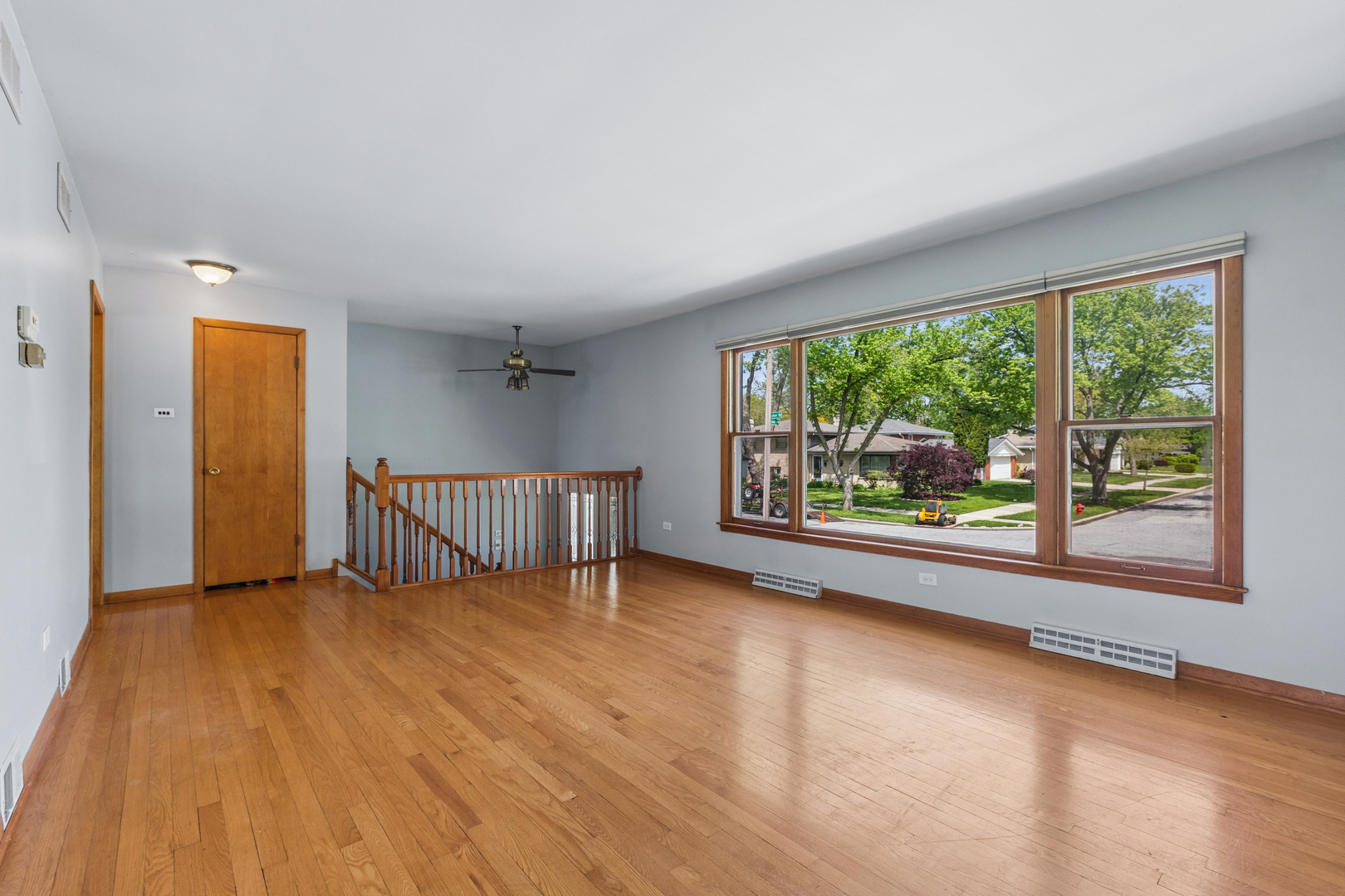 1259 Heather Road Homewood, IL 60430 - Photo 3 of 20 Gallery Image 3