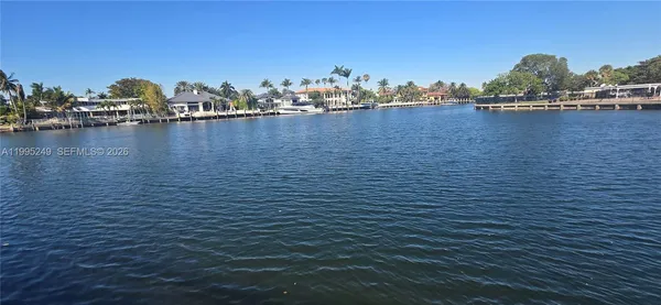 $2,250 | 601 Three Islands Boulevard, Unit 107, Hallandale Beach, FL 33009