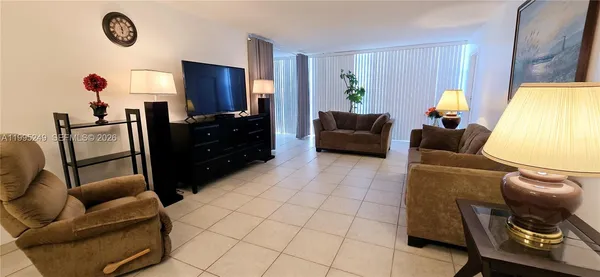 $2,250 | 601 Three Islands Boulevard, Unit 107, Hallandale Beach, FL 33009