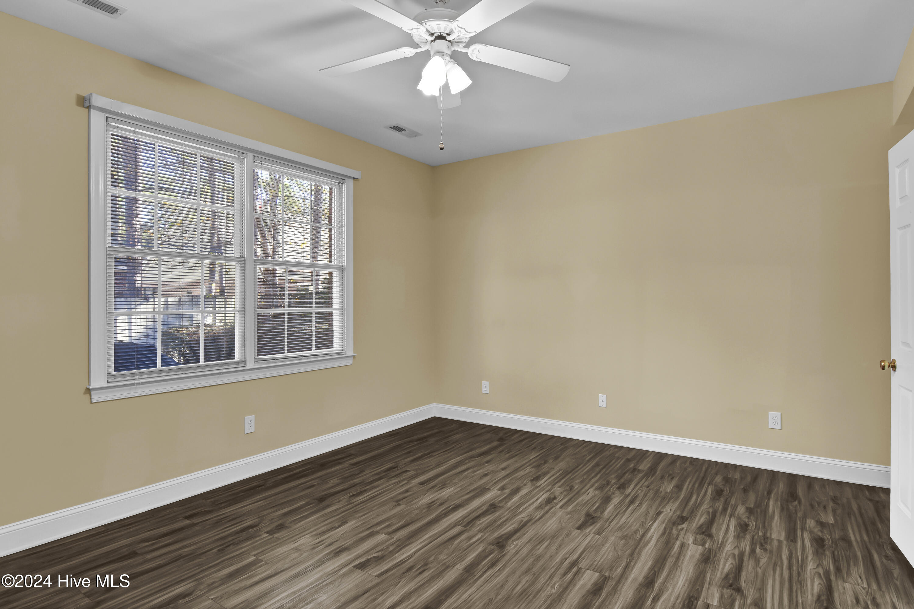 233 Racine Drive, Unit 37 Wilmington, NC 28403 - Photo 16 of 28 DSC_3724