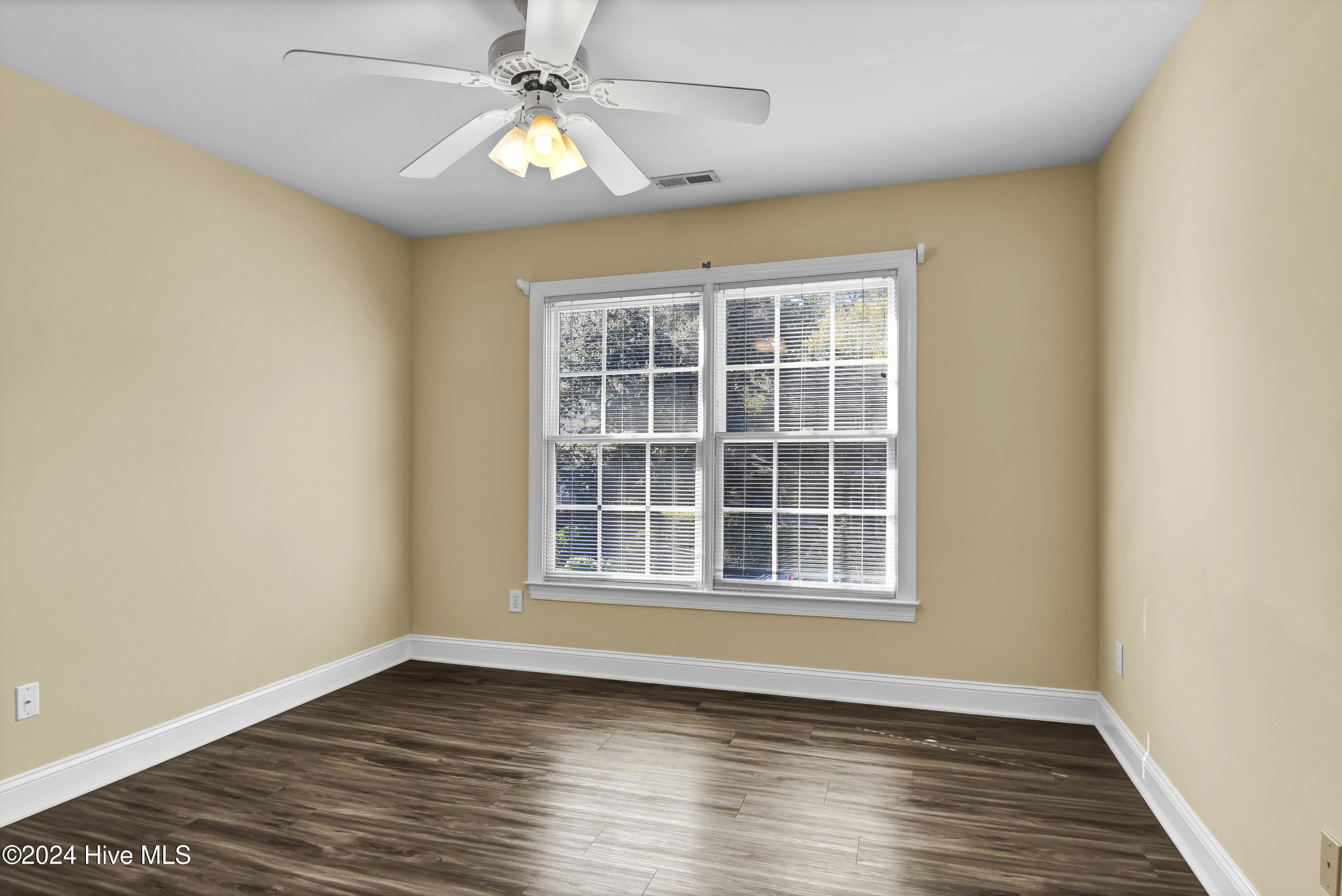 233 Racine Drive, Unit 37 Wilmington, NC 28403 - Photo 24 of 28 DSC_3769