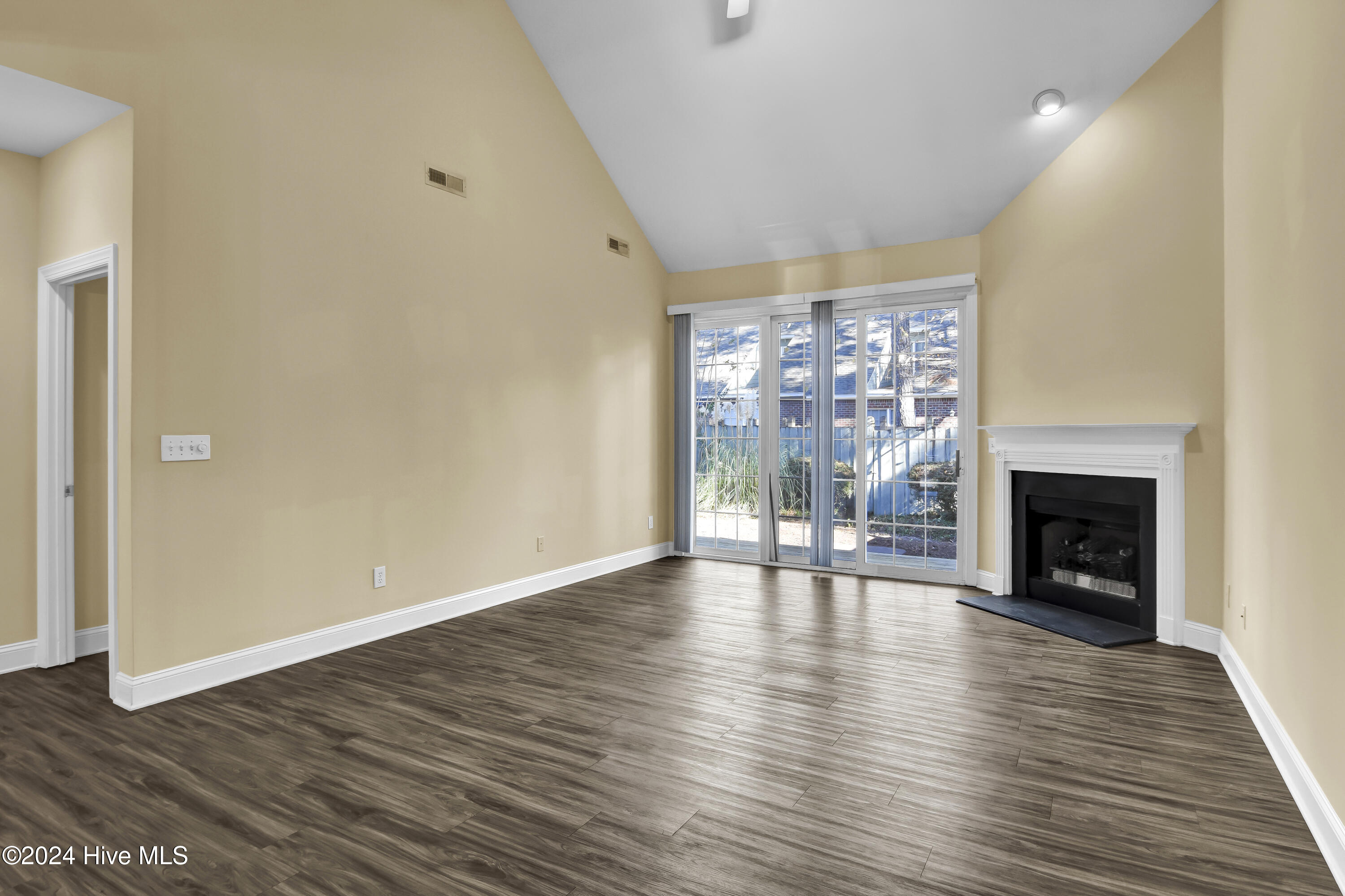 233 Racine Drive, Unit 37 Wilmington, NC 28403 - Photo 9 of 28 DSC_3694