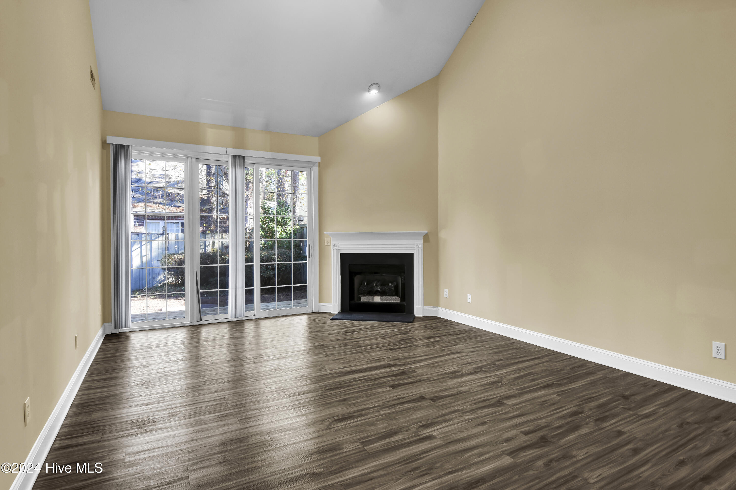 233 Racine Drive, Unit 37 Wilmington, NC 28403 - Photo 10 of 28 DSC_3699