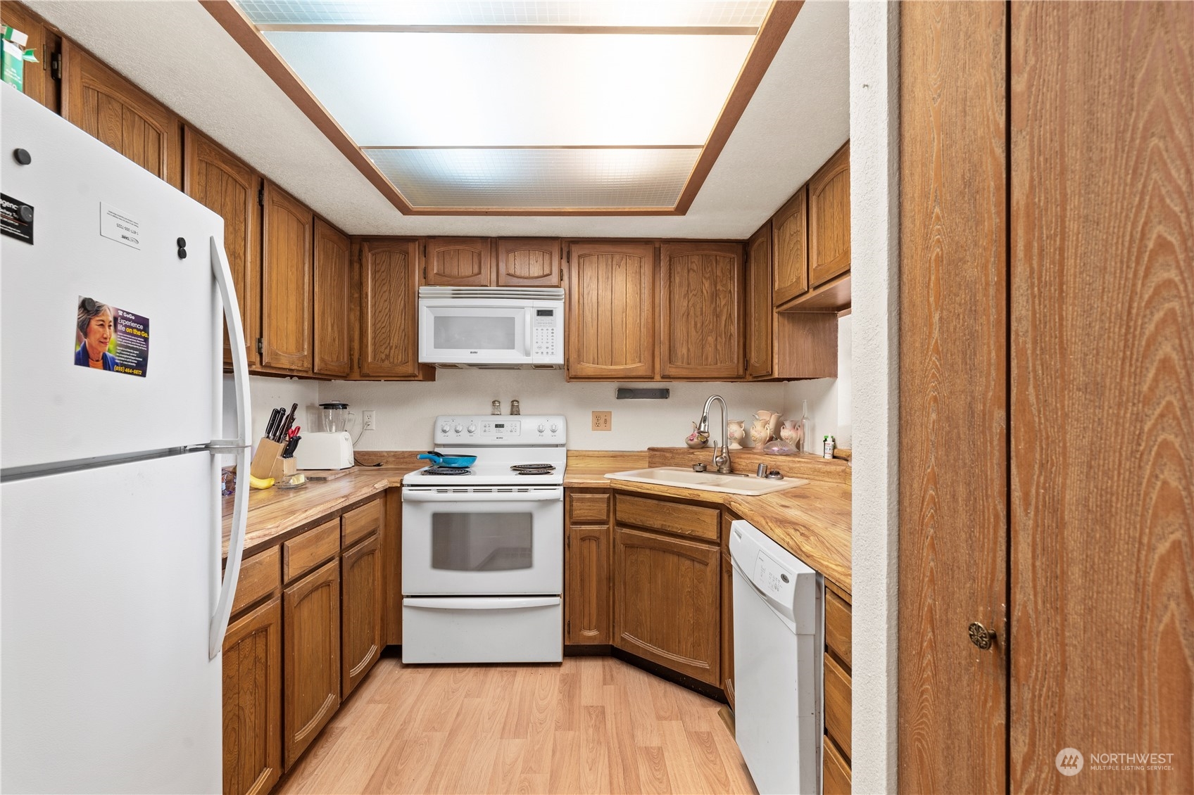 2601 Northeast 4th Street, Unit 611 Renton, WA 98056 - Photo 23 of 36 Gallery Image 23