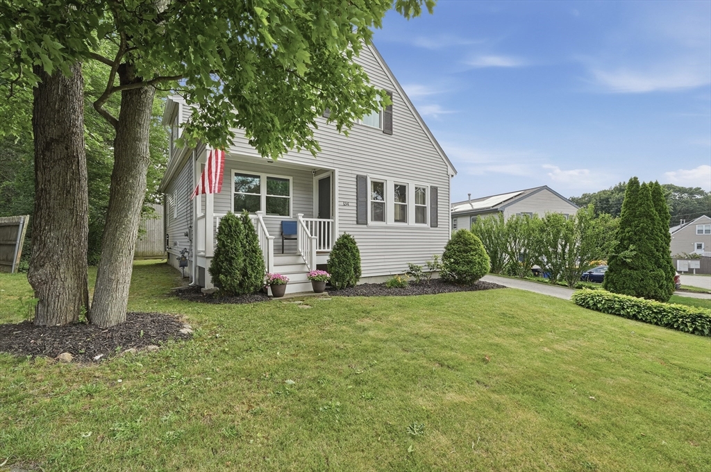 134 Hathaway Commons Road Fall River, MA 02720 - Photo 2 of 41