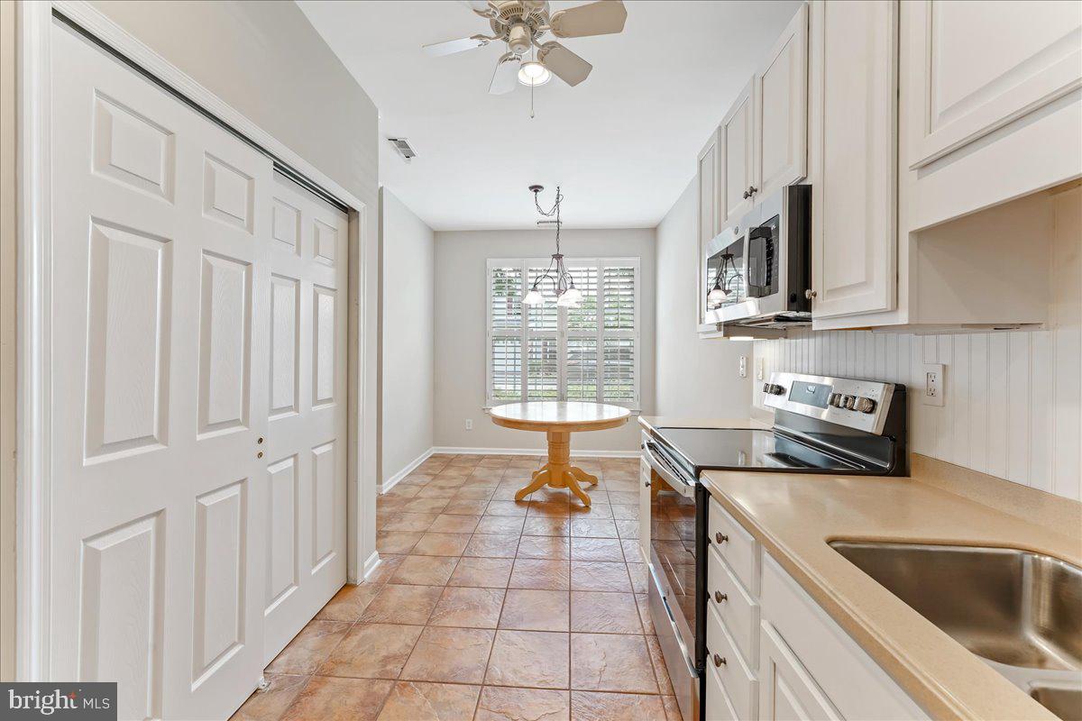 1654 Boxwood Road Garnet Valley, PA 19060 - Photo 5 of 29 Gallery Image 5