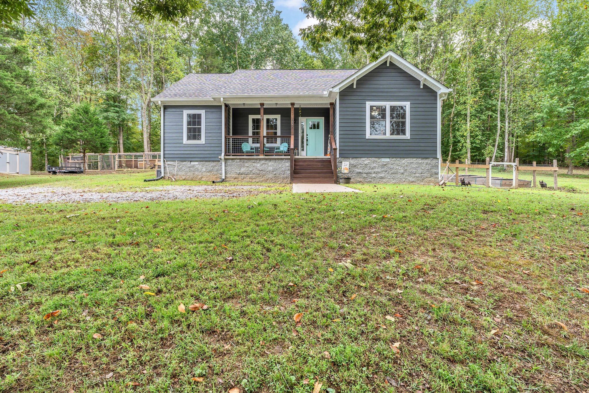 1387 Dawson Road White Bluff, TN 37187 - Photo 3 of 31 Gallery Image 3