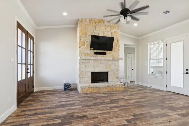 $2,200 | 1610 Newgulf Drive, Boling, TX 77420