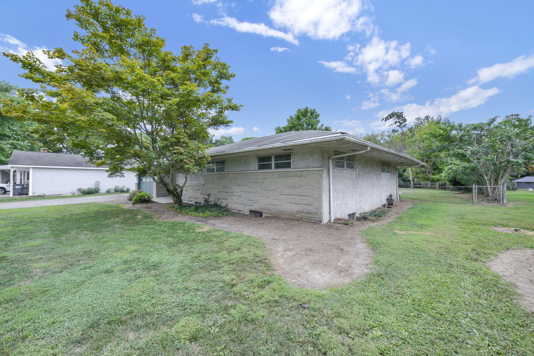 3499 South Hamilton Road Columbus, OH 43232 - Photo 4 of 52 4-web-or-mls-3499-s-hamilton-rd