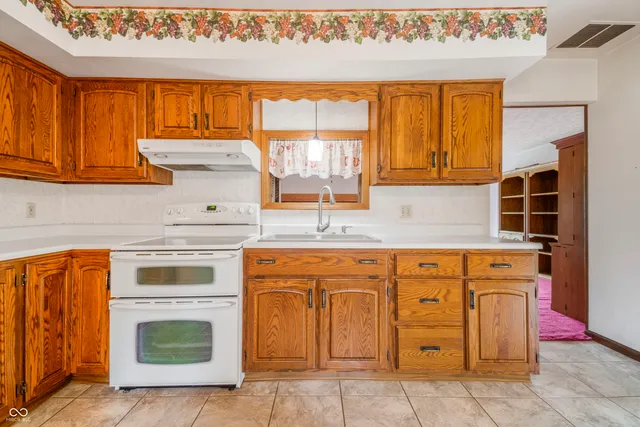 $550,000 | 3905 Little Hurricane Drive, Martinsville, IN 46151