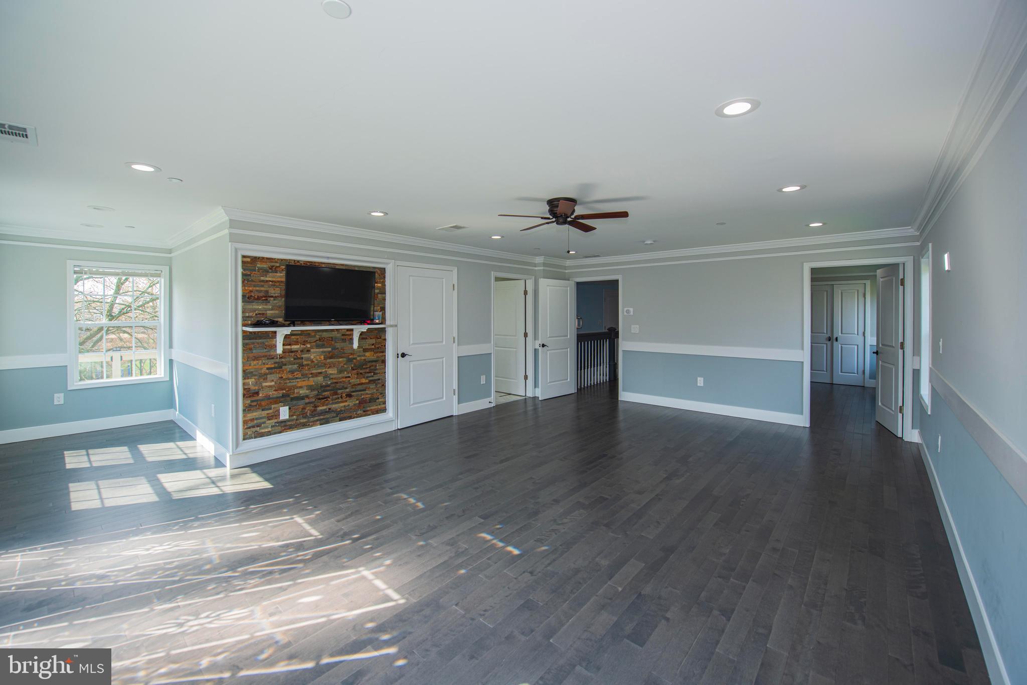 516 Riverside Road Baltimore, MD 21221 - Photo 4 of 59