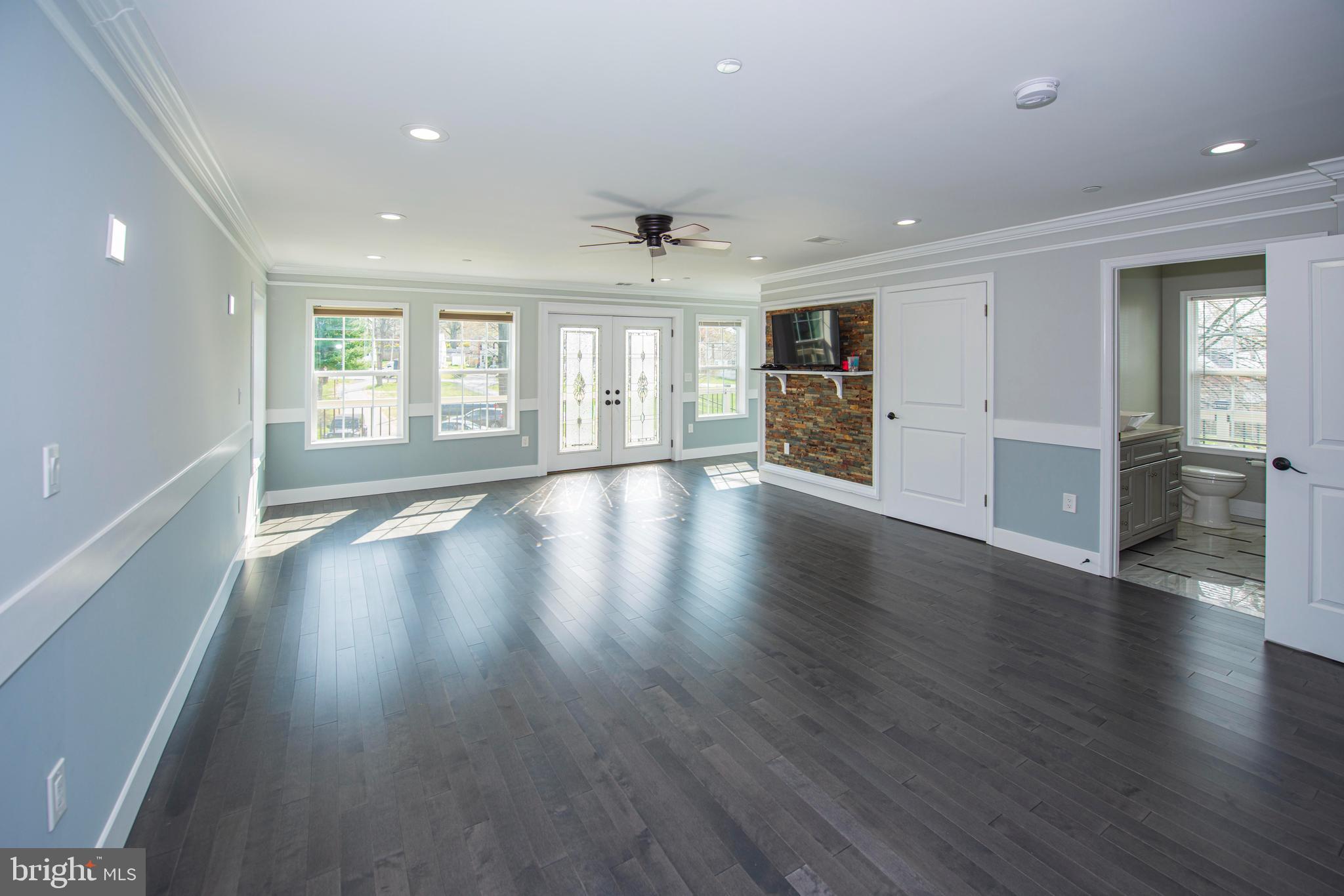 516 Riverside Road Baltimore, MD 21221 - Photo 6 of 59