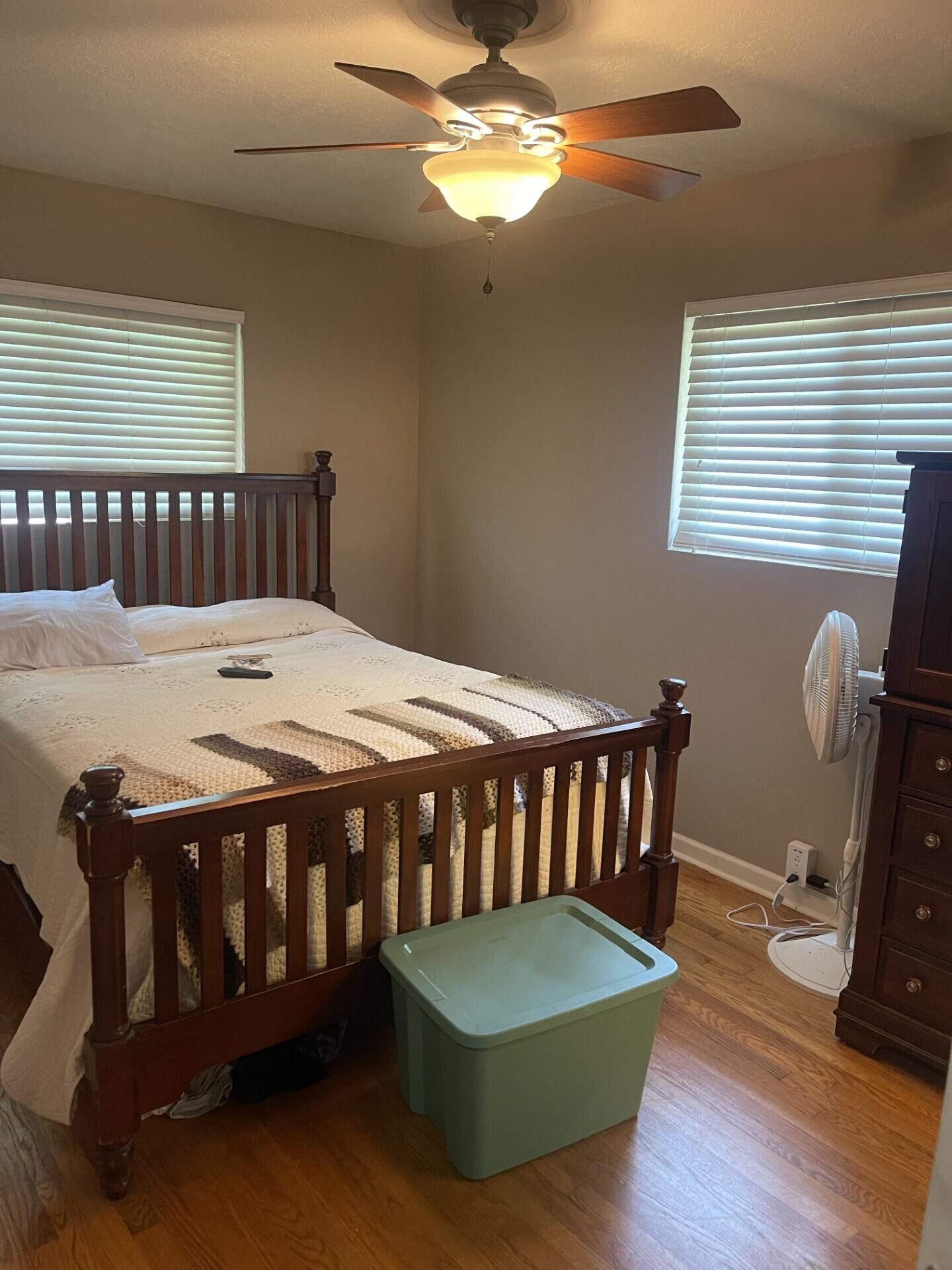 1239 Dossett Street Athens, TN 37303 - Photo 8 of 11 a bedroom with a bed and a table