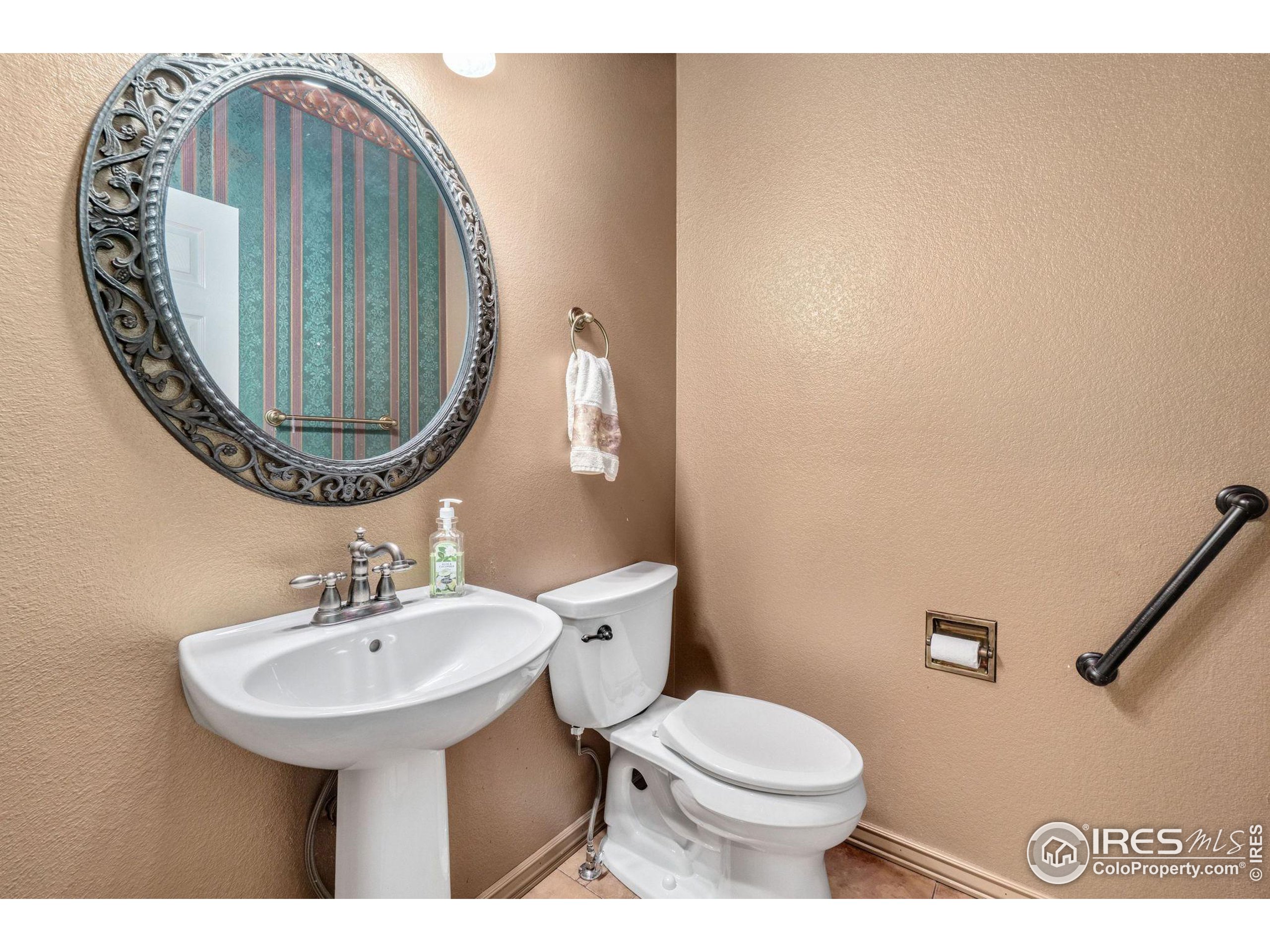 6512 Silverleaf Court Firestone, CO 80504 - Photo 14 of 29