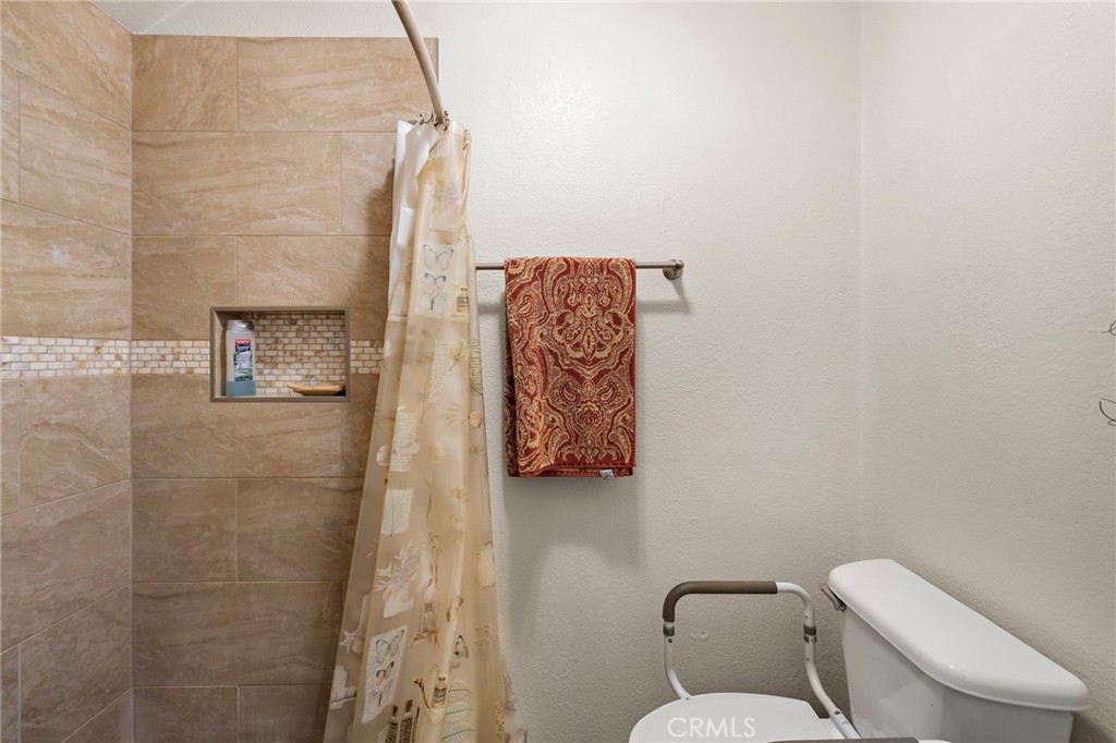 2928 Highlands Spring Valley, CA 91977 - Photo 17 of 35