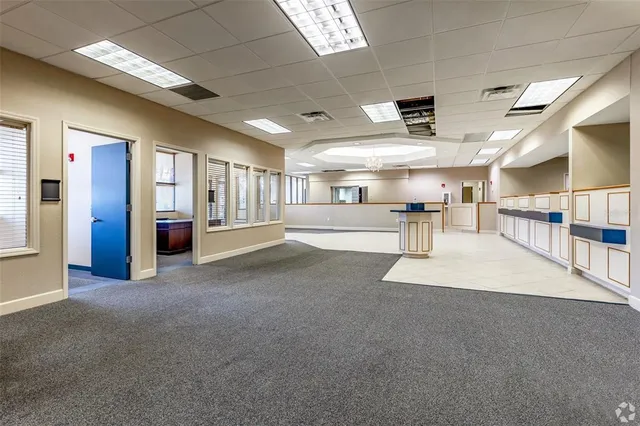 $15 | 2046 Bayshore Boulevard, Dunedin, FL 34698