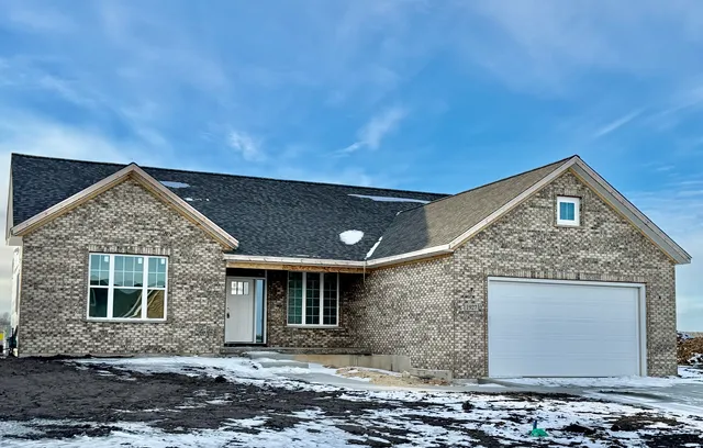 $595,000 | 1927 Parkside Drive, Sycamore, IL 60178