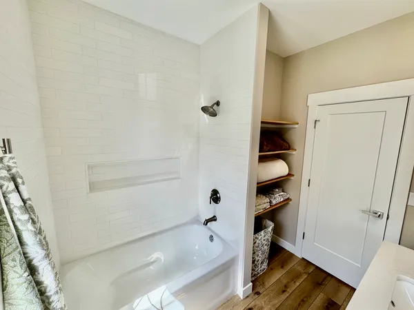$595,000 | 1927 Parkside Drive, Sycamore, IL 60178