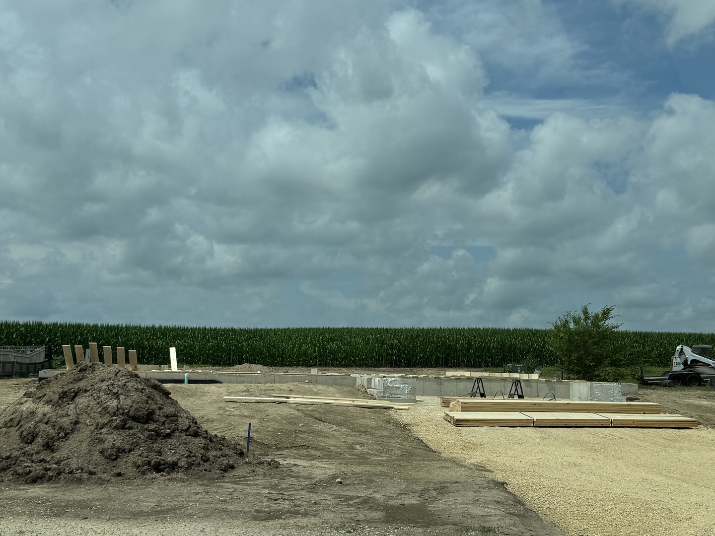 1927 Parkside Drive Sycamore, IL 60178 - Photo 4 of 17 a view of swimming pool and lake