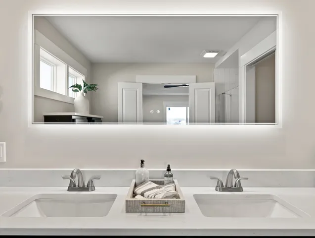 $595,000 | 1927 Parkside Drive, Sycamore, IL 60178