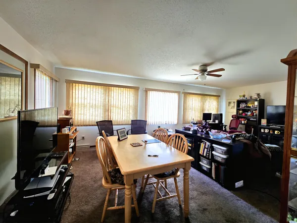 $129,900 | 1350 Springdale Drive, Clinton, IA 52732