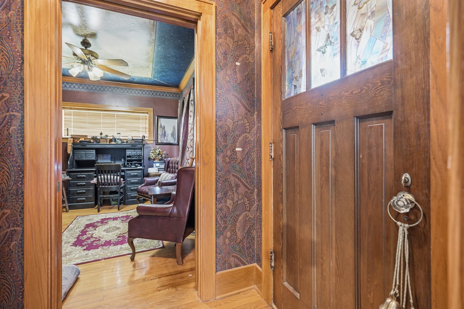 2702 Middle Road Davenport, IA 52803 - Photo 3 of 24