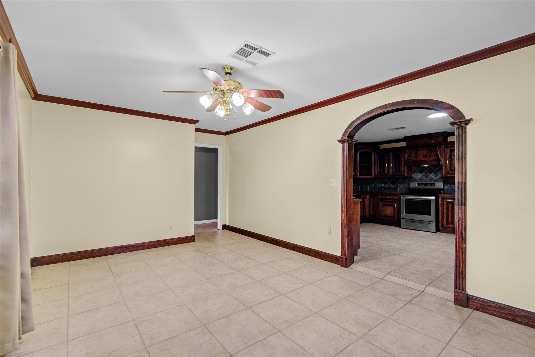 8565 Ridgepoint Drive Houston, TX 77055 - Photo 9 of 43