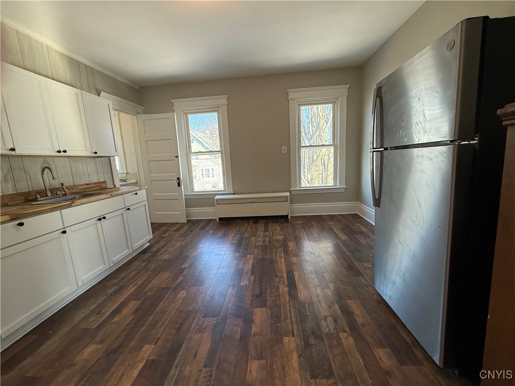 303 Griffiths Street, Unit 3 Syracuse, NY 13208 - Photo 3 of 9