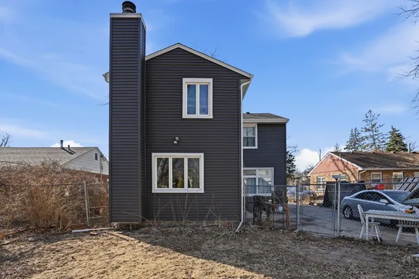 $220,000 | 1228 East Dover Court, Davenport, IA 52803
