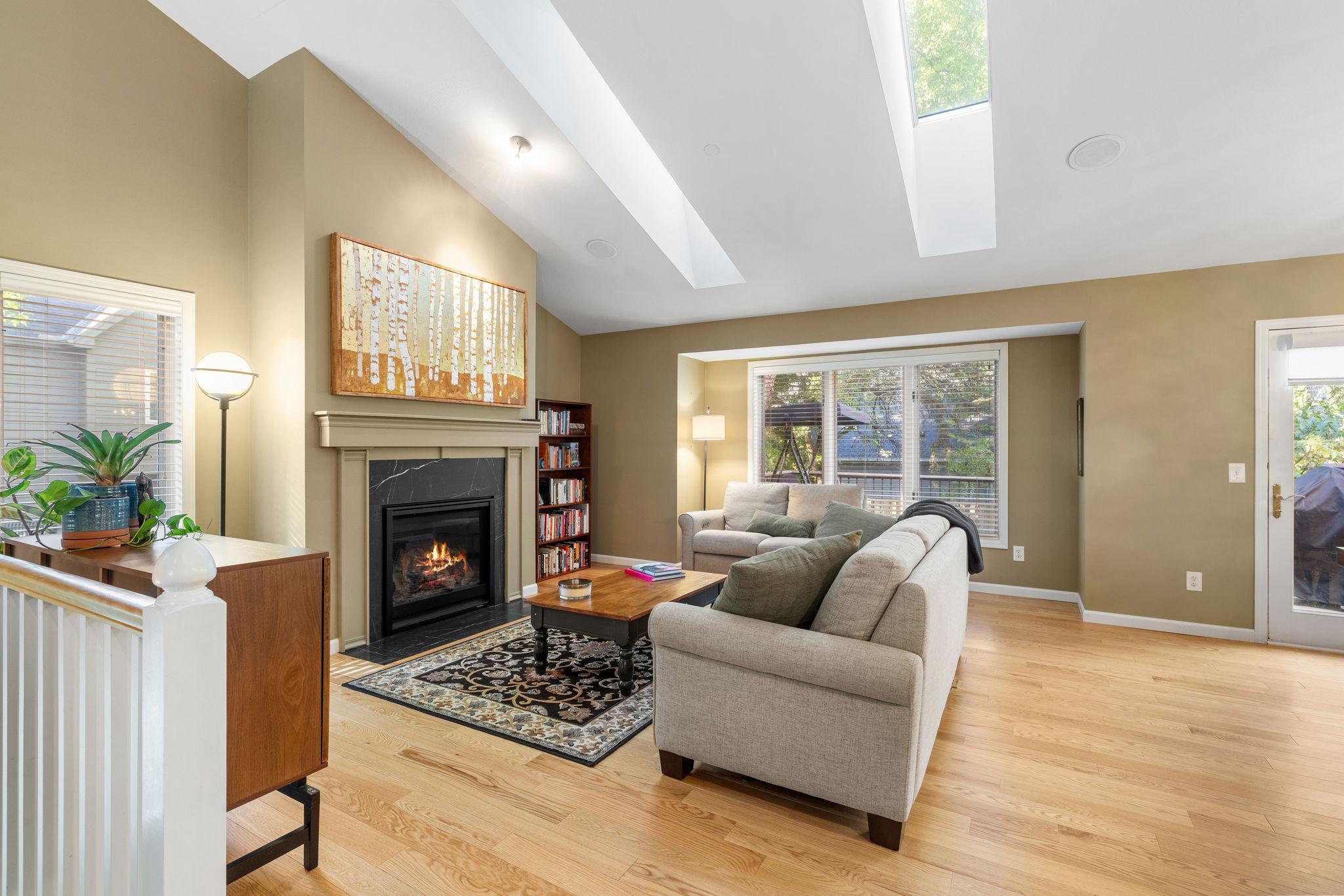 5428 Rowland Park Road Minnetonka, MN 55343 - Photo 2 of 20 Gallery Image 2