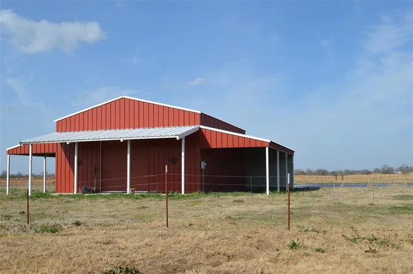 $390,000 | 17293 Highway 82, Avery, TX 75554
