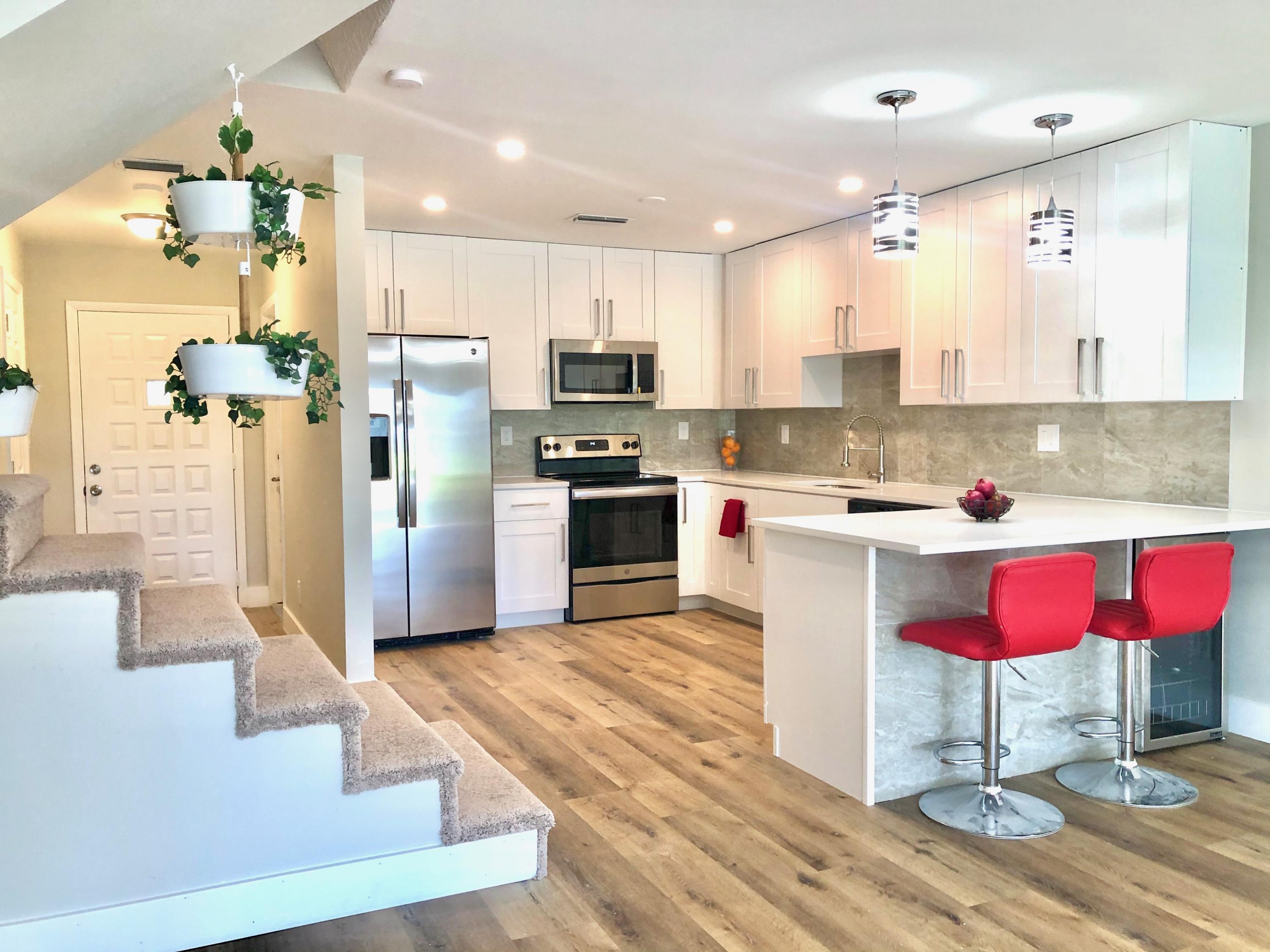 8904 Southwest 22nd Street, Unit E Boca Raton, FL 33433 - Photo 5 of 27 IMG-0859
