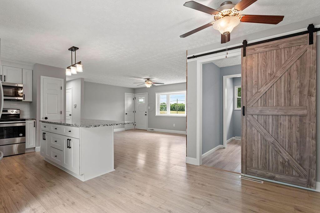 7610 Groveport Road Groveport, OH 43125 - Photo 5 of 25 7G5A0224