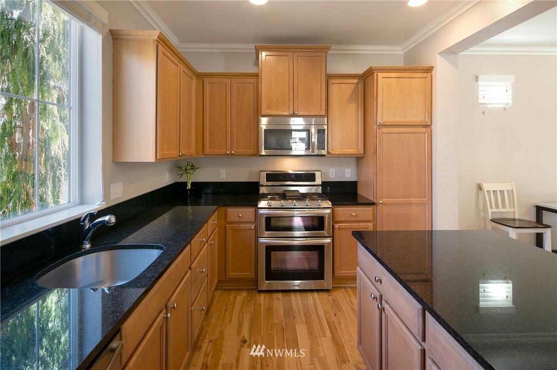 21830 37th Drive Southeast Bothell, WA 98021 - Photo 6 of 31