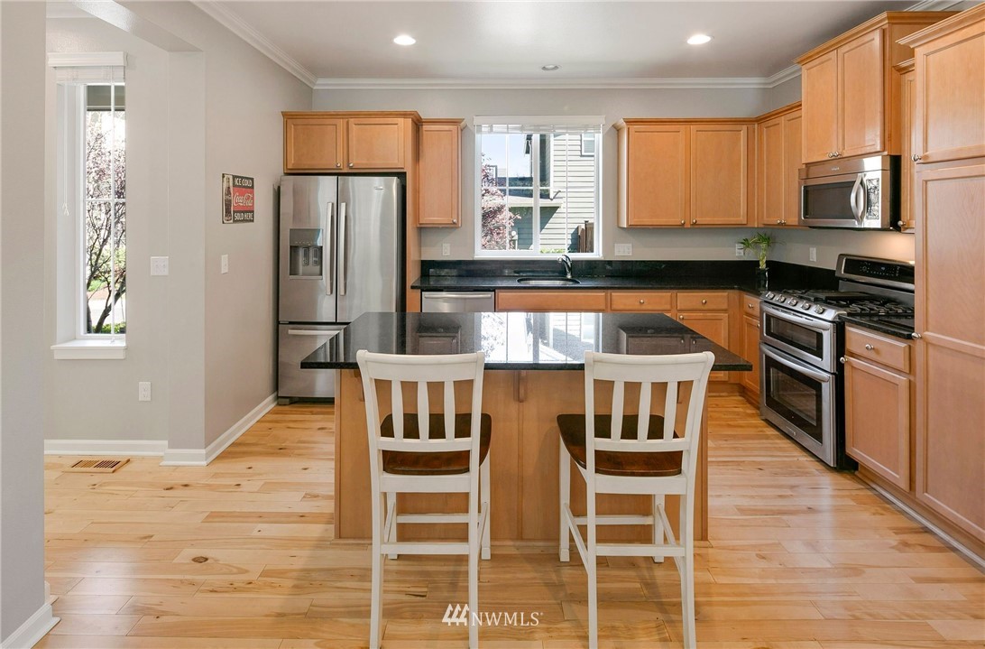 21830 37th Drive Southeast Bothell, WA 98021 - Photo 7 of 31
