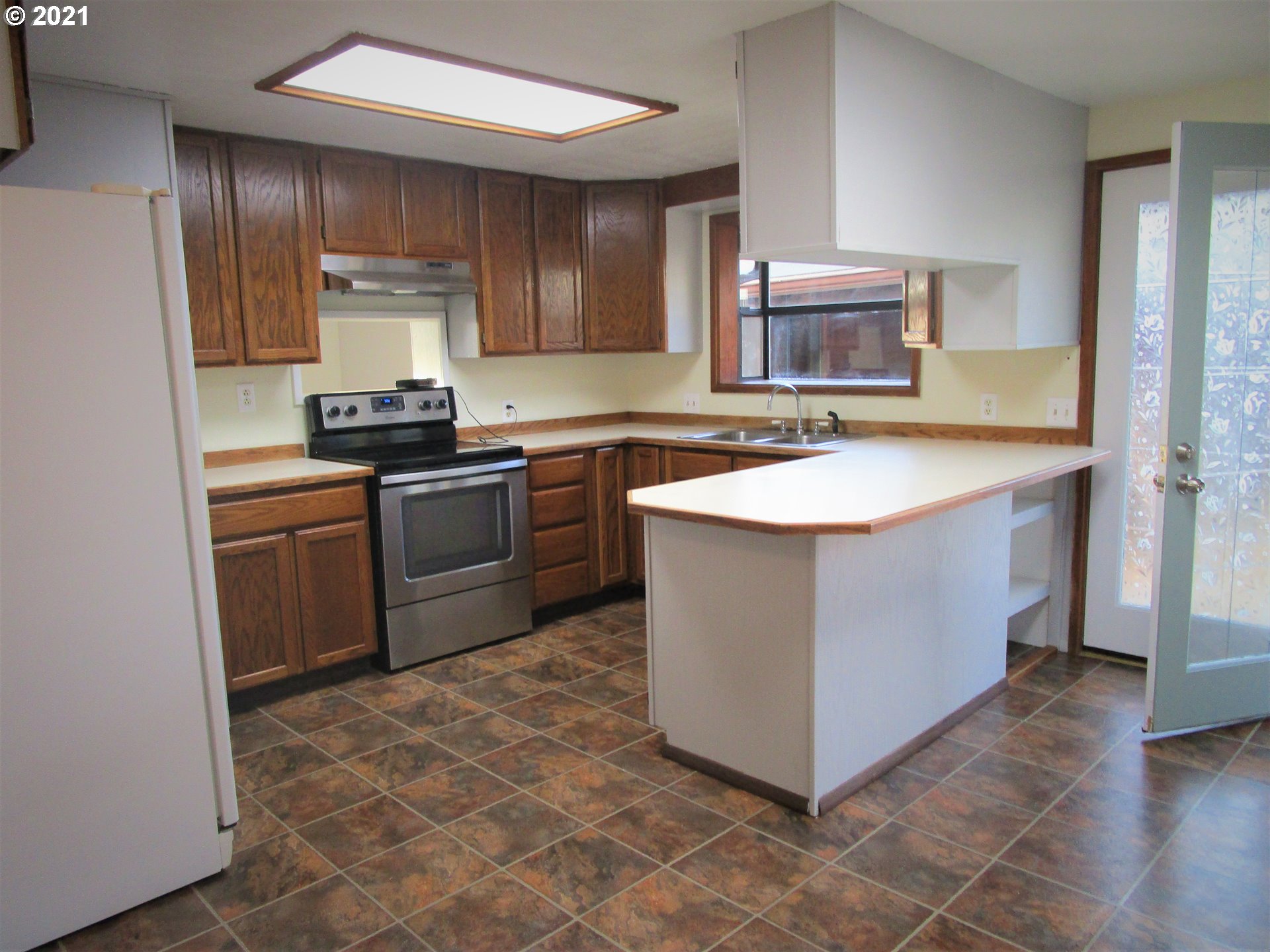 723 Bender Street Myrtle Point, OR 97458 - Photo 6 of 32 Gallery Image 6