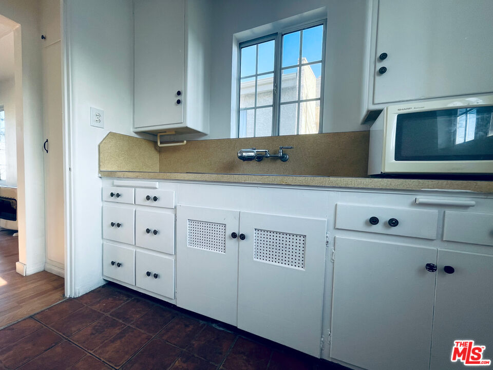 2016 20th Street, Unit B Santa Monica, CA 90404 - Photo 12 of 19