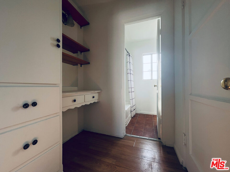 2016 20th Street, Unit B Santa Monica, CA 90404 - Photo 13 of 19